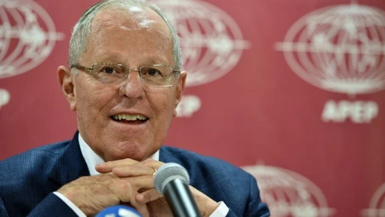 Kuczynski a favor de prisão domiciliar de Fujimori, mas não de indulto
