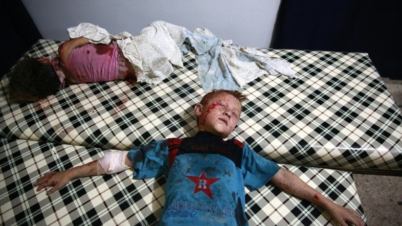 Bombardeios aéreos contra bairros rebeldes de cidade síria de Aleppo fazem 25 mortos