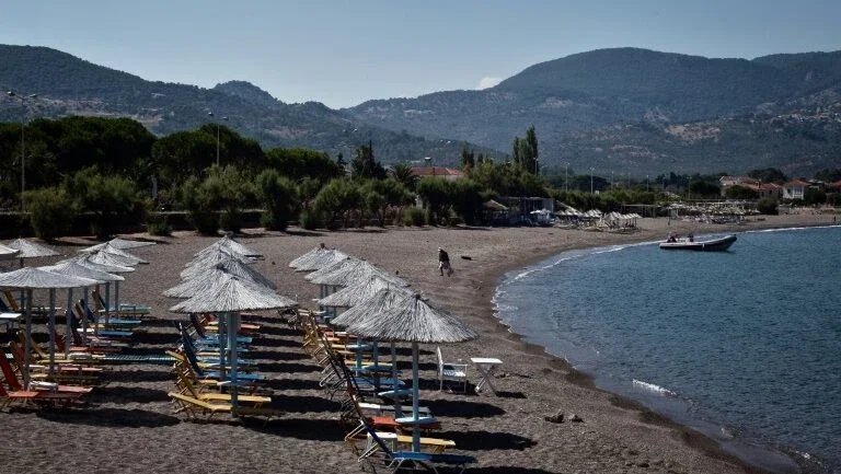 Ilha grega de Lesbos fica sem turistas após crise migratória