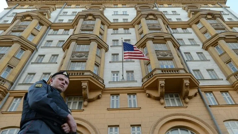 Moscou anuncia expulsão de diplomatas americanos em represália