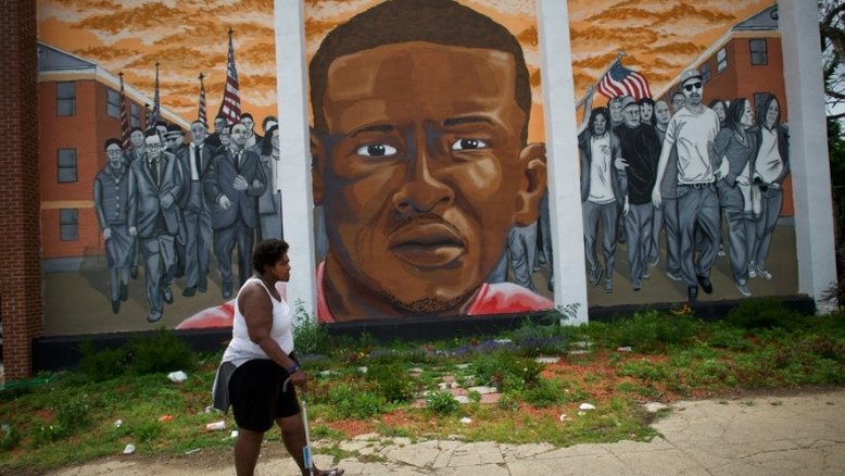 Retiradas acusações contra policiais por morte de negro em Baltimore