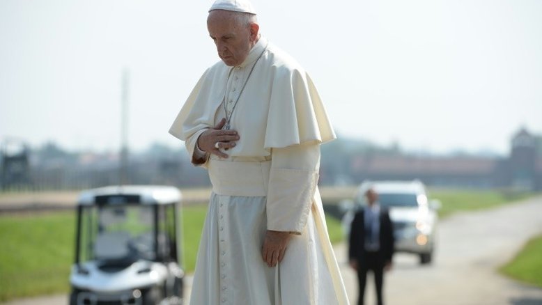 Papa adverte jovens da Polônia que crueldade não acabou em Auschwitz