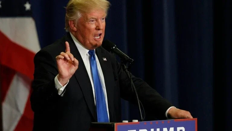 Pesquisa mostra que latinos rejeitam republicanos e Trump