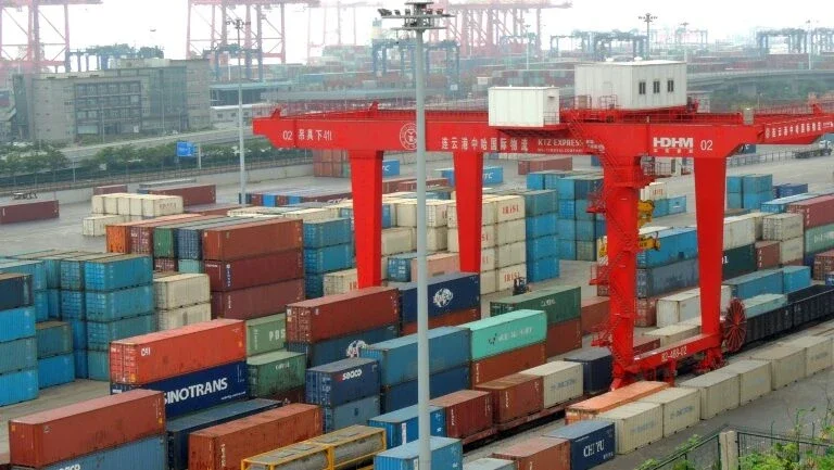 Comércio da China segue caindo em meio a preocupações com Brexit