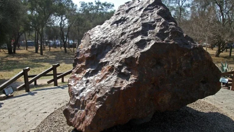 Queda de meteorito assusta cidade no sul da Argentina