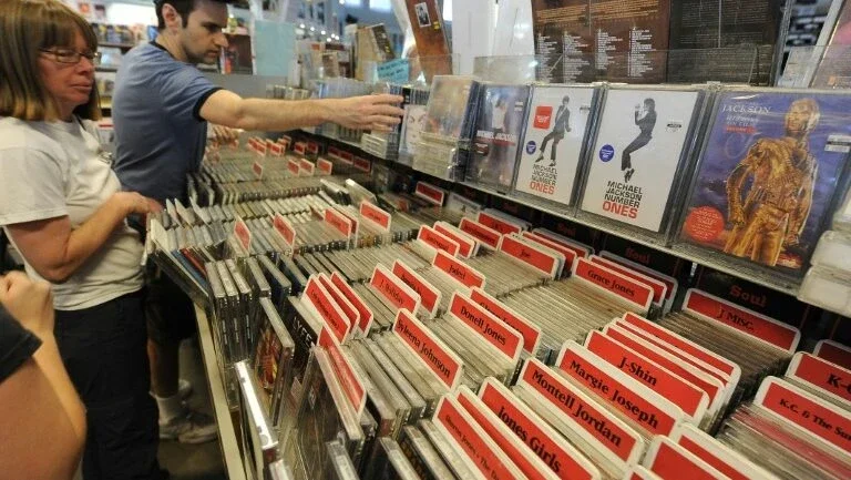 Venda de álbuns cai 14% no primeiro semestre nos EUA