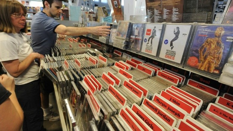 Venda de álbuns cai 14% no primeiro semestre nos EUA
