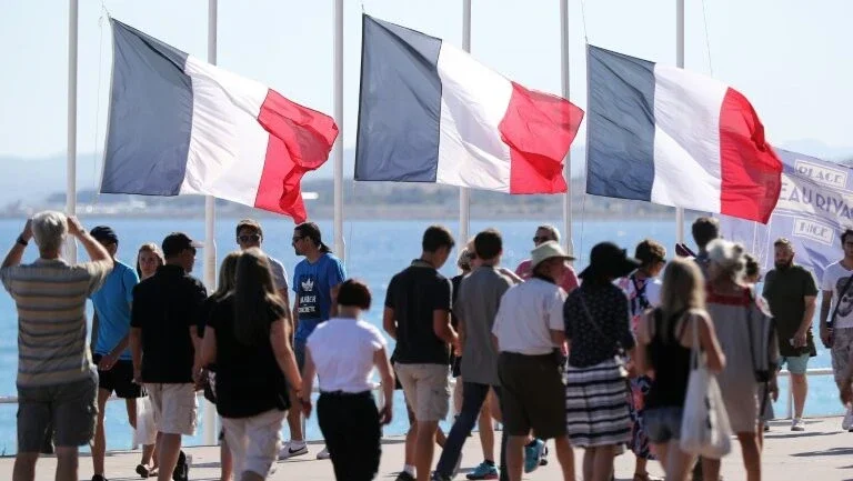 Conexão entre assassino de Nice e "redes terroristas" ainda não foi estabelecida