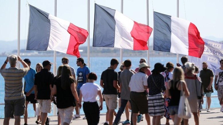 Conexão entre assassino de Nice e "redes terroristas" ainda não foi estabelecida
