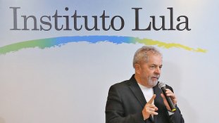 EXCLUSIVO: Receita aplica auto de infração contra Instituto Lula