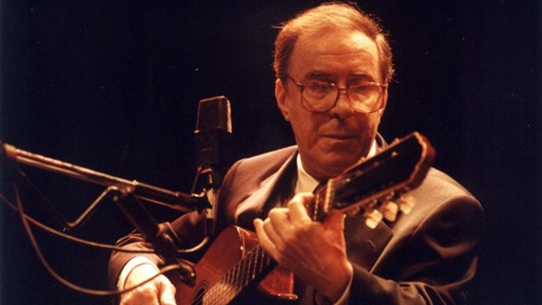 Novas datas para João Gilberto