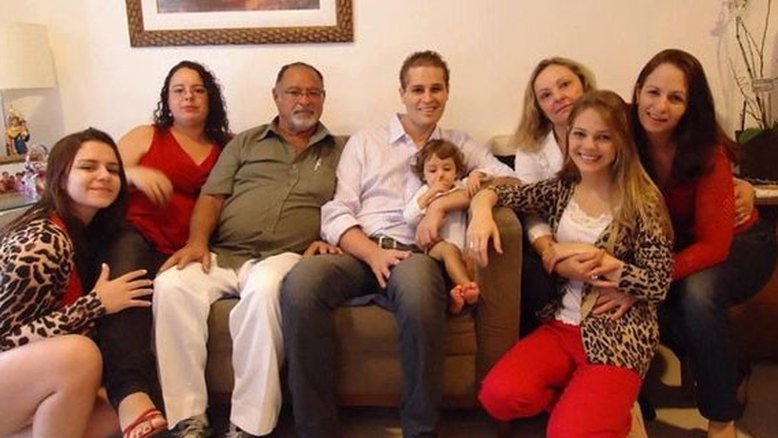 Pedro Leonardo sorridente