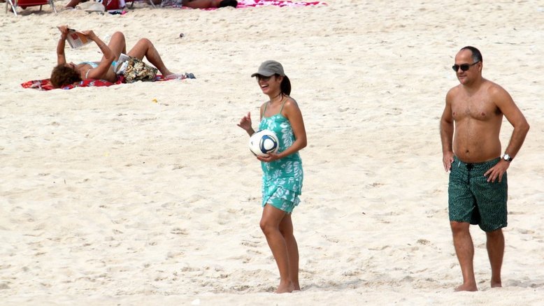 Patrícia Poeta batendo um bolão