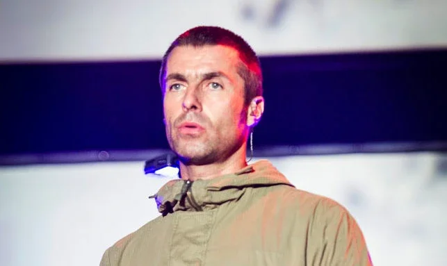 Noel Gallagher teria recusado R$ 712 milhões para reunião do Oasis, diz Liam