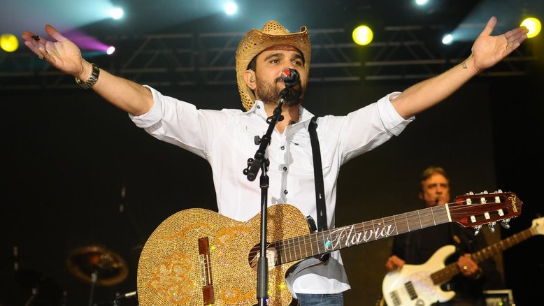 Luciano sai da UTI