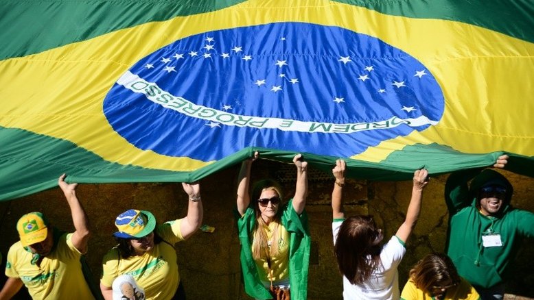 Brasil avança para 48 horas históricas com impeachment e Olimpíadas