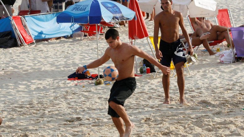 Thiago Martins no Leblon