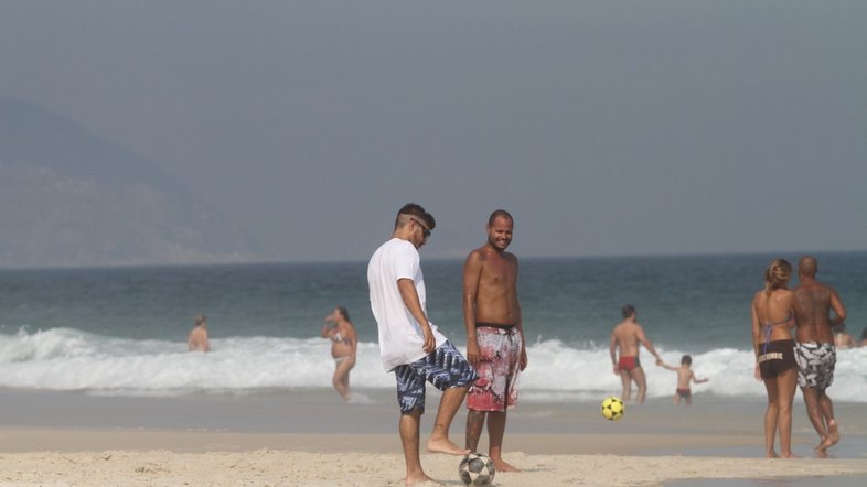 O new look de Caio Castro