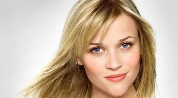 Reese: a mamãe da vez