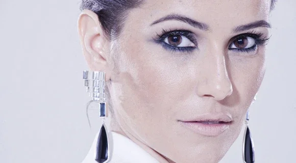 A camaleoa Deborah Secco