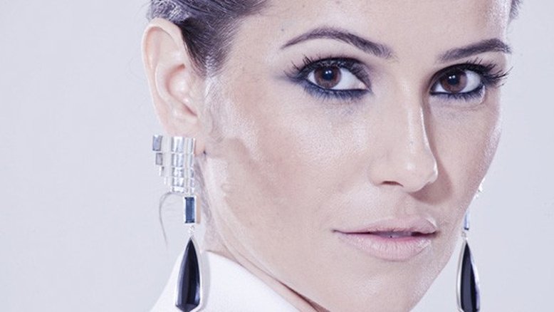 A camaleoa Deborah Secco
