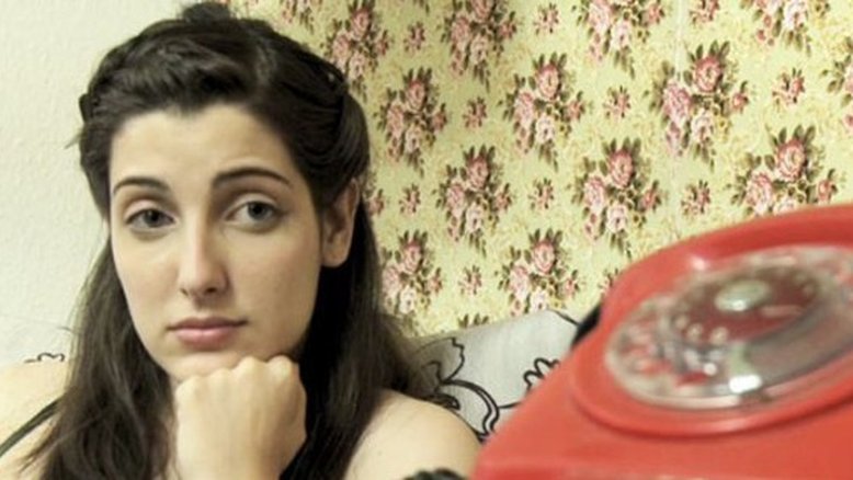 Clarice Falcão na web