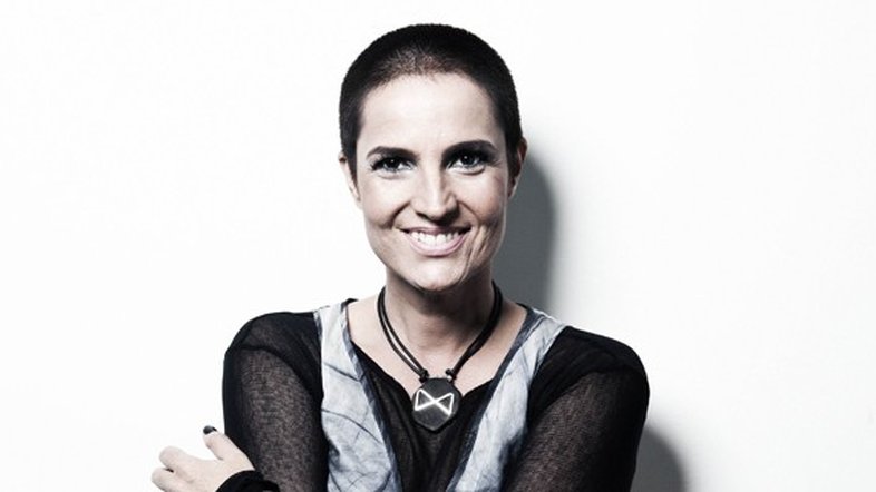 Sou uma cantora homossexual feliz e fiel