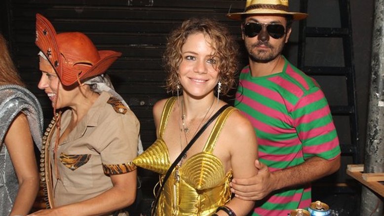 Atrizes em Carnaval de rua