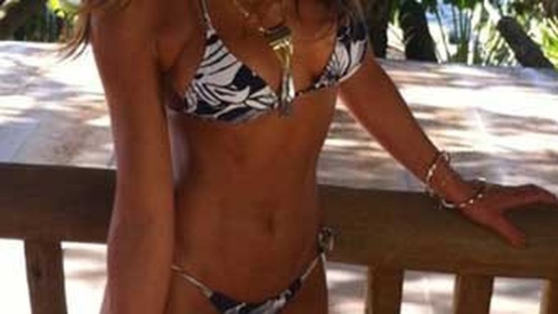 Sabrina Sato de biquíni