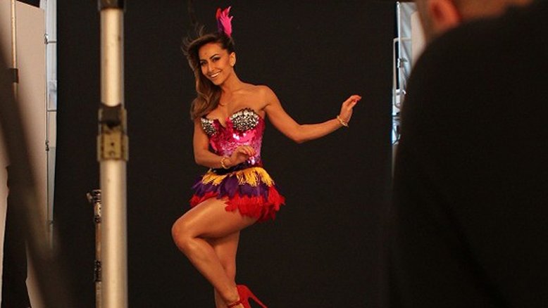 Sabrina Sato em campanha de cosméticos
