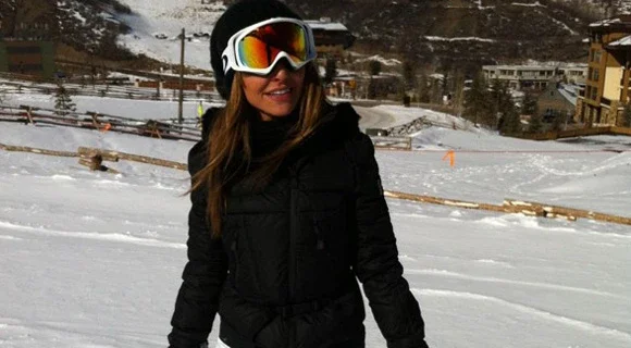 Sabrina Sato na neve