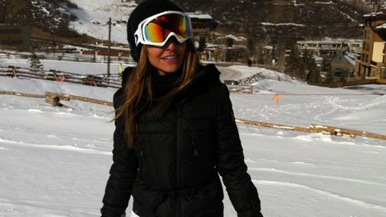 Sabrina Sato na neve