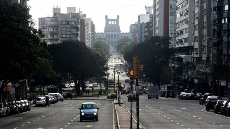Apagão gigante deixa Uruguai sem energia elétrica