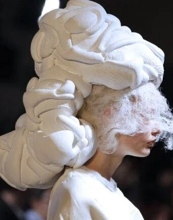 Comme des Garcons: deu branco!