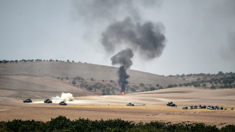 Turquia envia caças e tanques à Síria contra Estado Islâmico