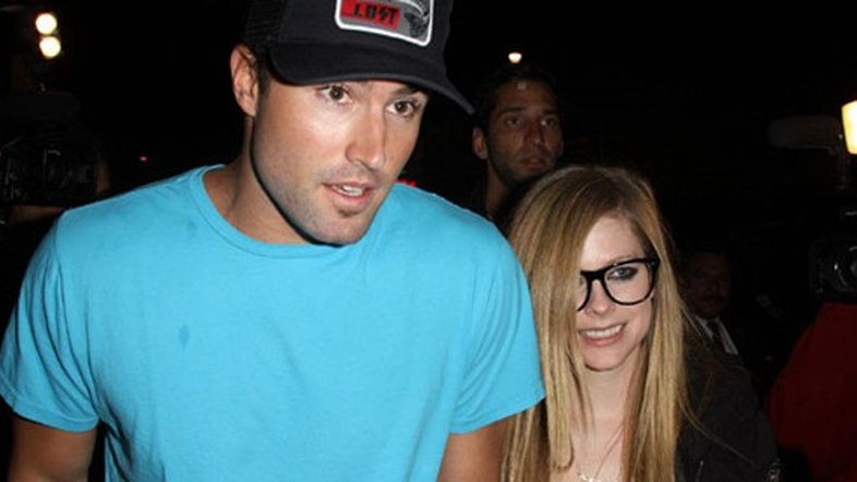 Avril Lavigne se envolve em briga