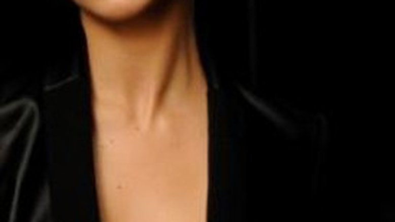 Adriana Lima e Santoro para Forum