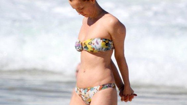 Júlia Lemmertz só no alongamento