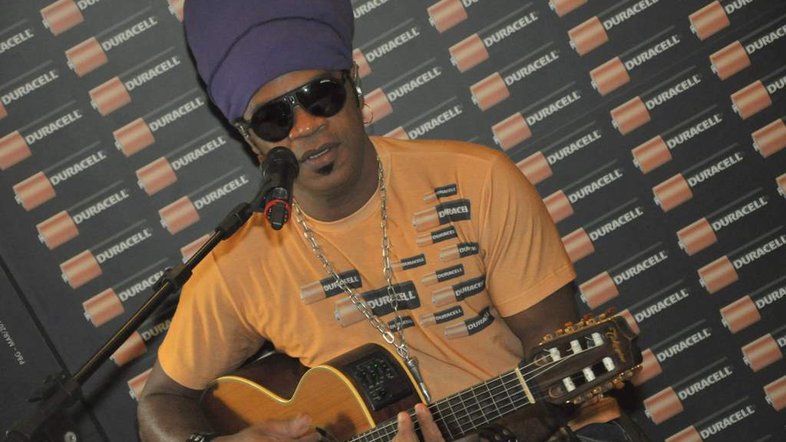 Pocket show de Carlinhos Brown