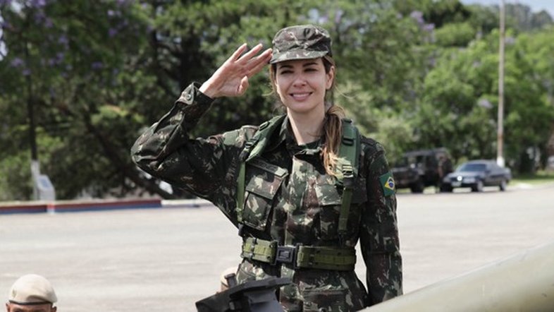 Luciana Gimenez na tropa!