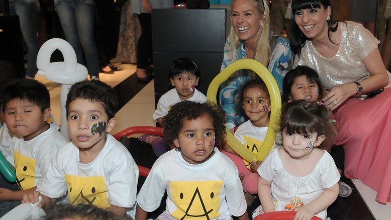 Adriane Galisteu e Vittorio em evento beneficente