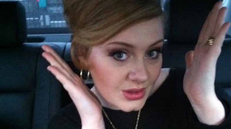Adele volta ao trabalho