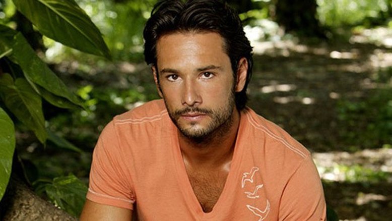 Rodrigo Santoro como Ayrton Senna