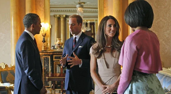 Michelle Obama convida bebê de Kate Middleton para festa do pijama
