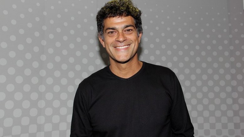 Luciano Szafir pede orações para Eduardo Moscovis, internado com Covid-19