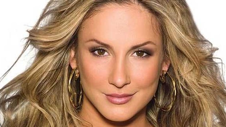 Claudia Leitte dá à luz