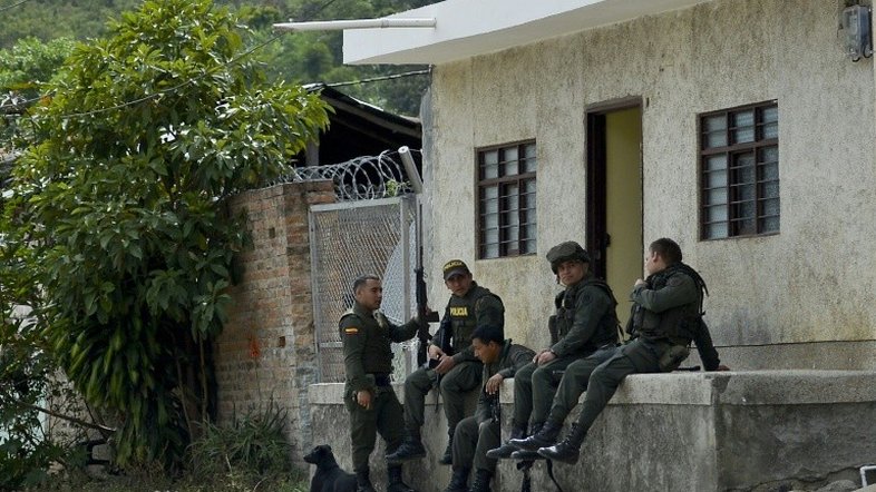 Congresso da Colômbia aprova plebiscito sobre paz com Farc