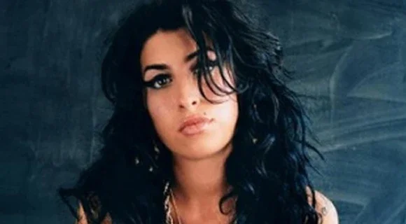 Morre Amy Winehouse