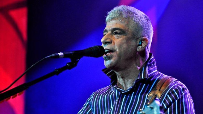 Lulu Santos tem alta após internação com quadro de gastroenterite aguda