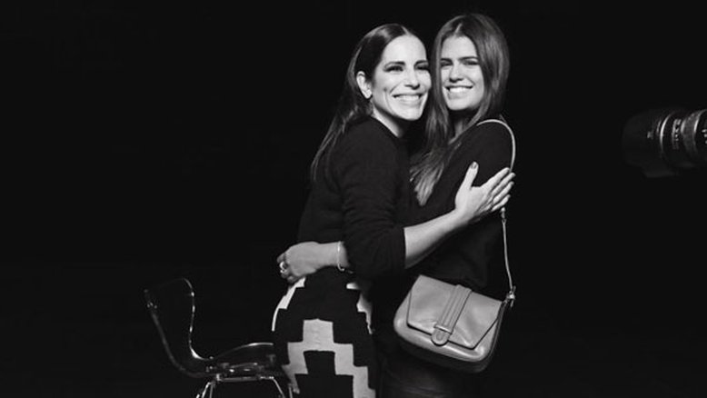 Glória Pires posa com a filha Antônia